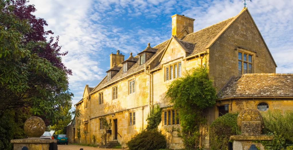 Heritage Roofing In Oxford & Oxfordshire - Cotswold Stone Slate